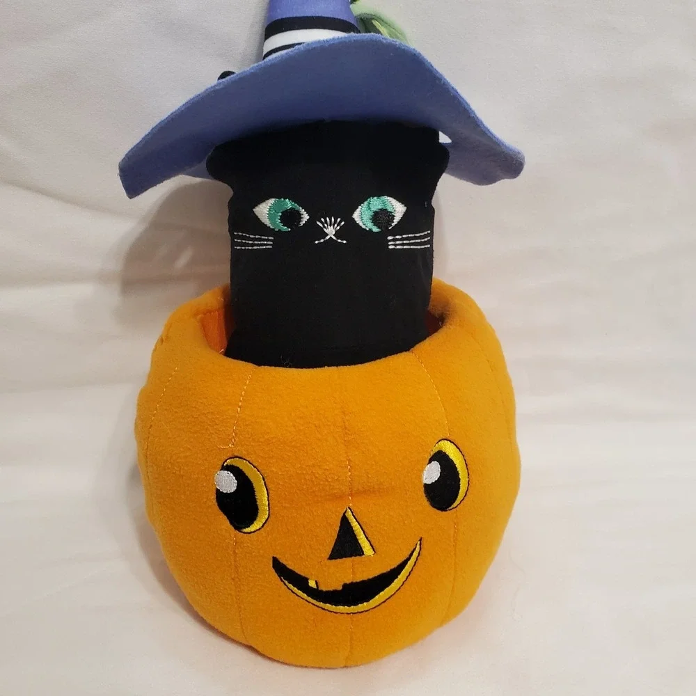 Hallmark Black Cat Witch w/ Pumpkin Motion Sound  Spooky Halloween